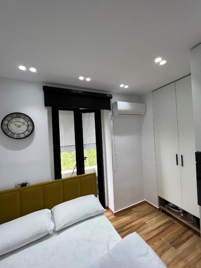 Luxury Apartment In Blloku Area Tirana Exterior photo