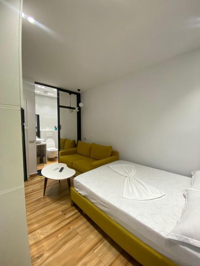 Luxury Apartment In Blloku Area Tirana Exterior photo